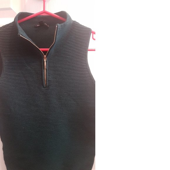 Dark pine green top - Picture 3 of 11